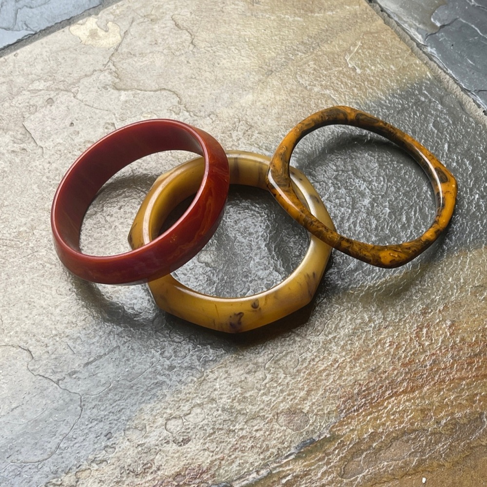 3 Marbled Bakelite Bangles Stacking Bracelets Vin… - image 4